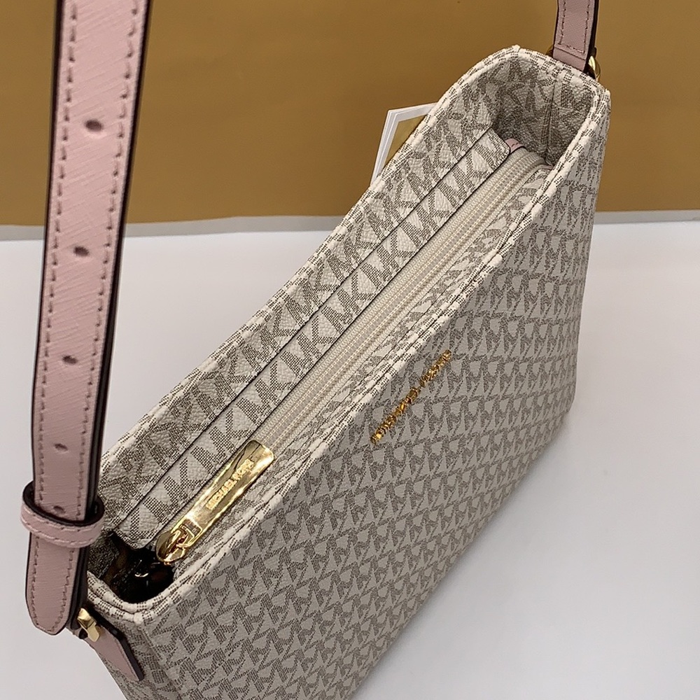 MICHAEL KORS 
Jet Set Travel Large Logo Messenger Bag POWDER BLUSH MULTI - Picture 16 of 16